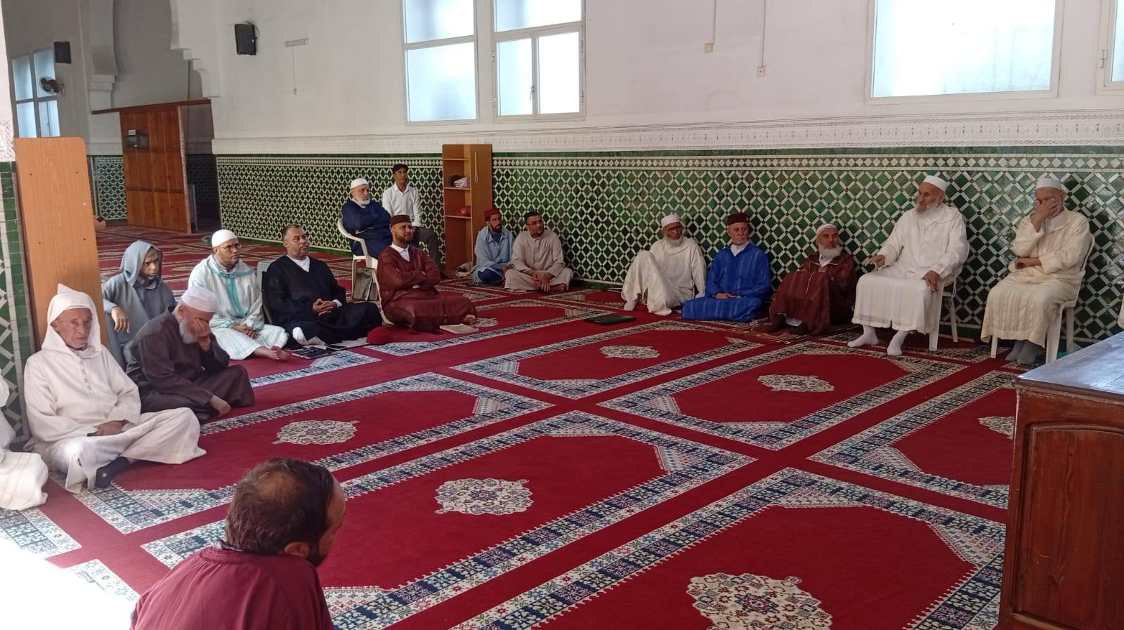 صور توثيقية للقاء الخاص بالاستماع إلى كلمة فضيلة السيد الأمين العام للمجلس العلمي الأعلى ب