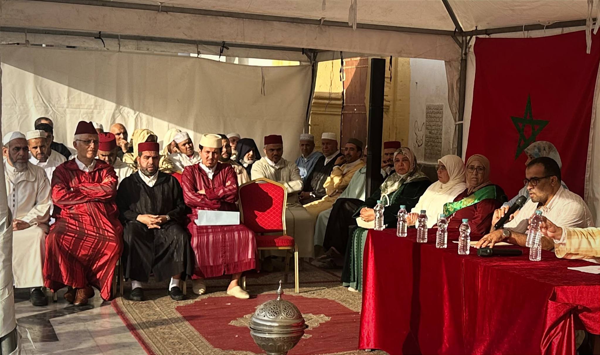 في أفق ترسيخ القيم النبوية وإشاعة الوعي الديني والتربوي والثقافي، اختتمت الخيمة التواصلية