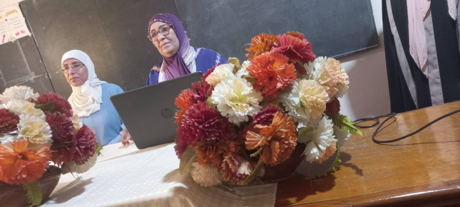 تنزيل خطة تسديد التبليغ، واهتداءً بسيرة المصطفى صلى الله عليه وسلم في العناية بالأسرة وتوج