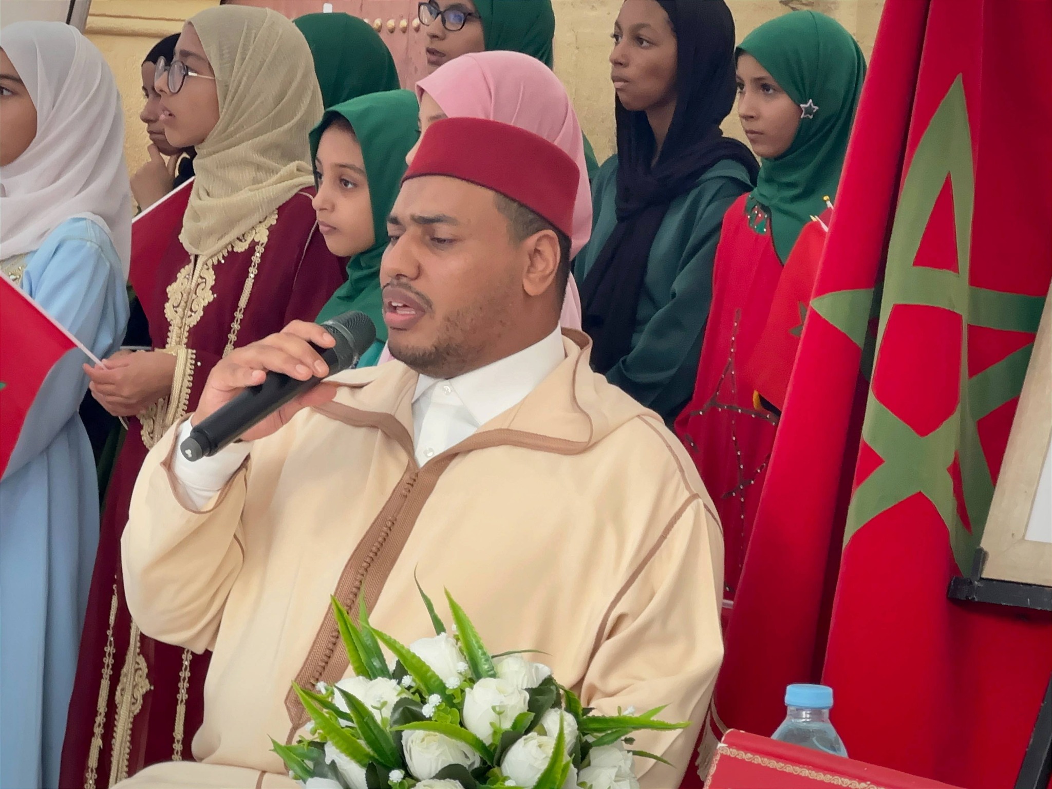 في مشهد جمع بين إشعاع الرسالة النبوية ونبل المعرفة، وبين التربية على القيم والانفتاح على ع