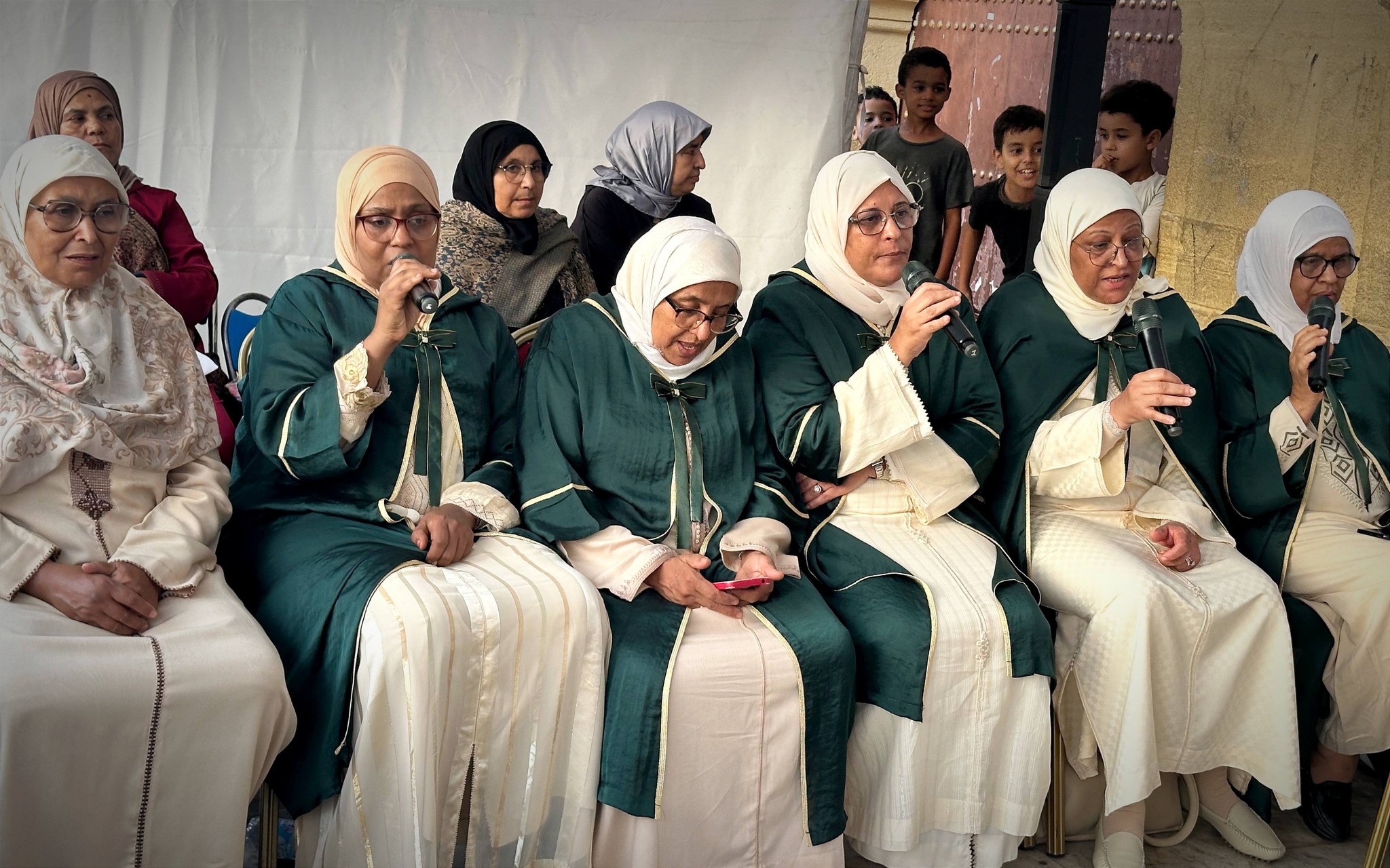 في سياق مواصلة الاحتفاء بالرسالة الملكية السامية بمناسبة مرور خمسة عشر قرنا على ميلاد الرس